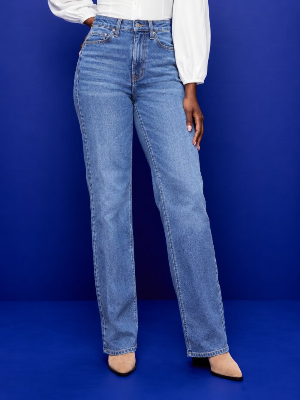 Old Navy Women's Size 14 Medium Wash Stretch Slim Straight Jeans